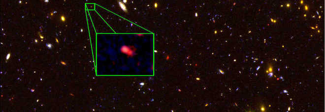 Il settore dello spazio dove hanno indagato i ricercatori e la galassia z8_GND_5296, la più distante finora scoperta