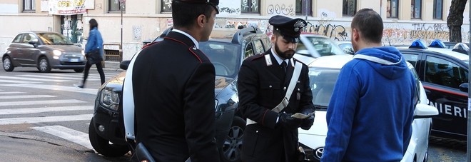 Roma, Esquilino, rapinò a calci e pugni una prostituta: 32enne arrestato