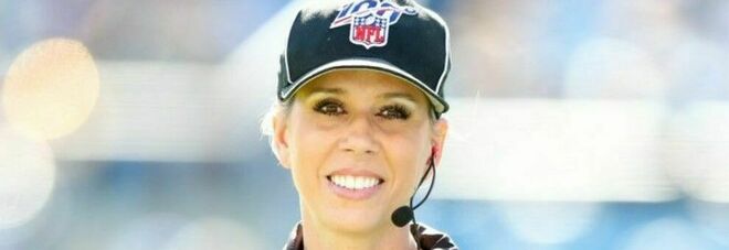 Super Bowl, svolta storica: arriva Sarah Thomas la prima donna arbitro