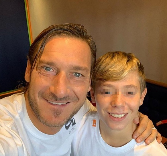 Kænguru komponent Bukser Francesco Totti, su Instagram i teneri auguri per il figlio Cristian